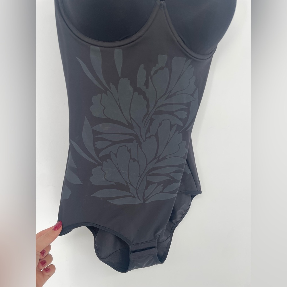 Maidenform Black Floral Print Fitted Stretch Shapewear Bodysuit - Picture 6 of 14